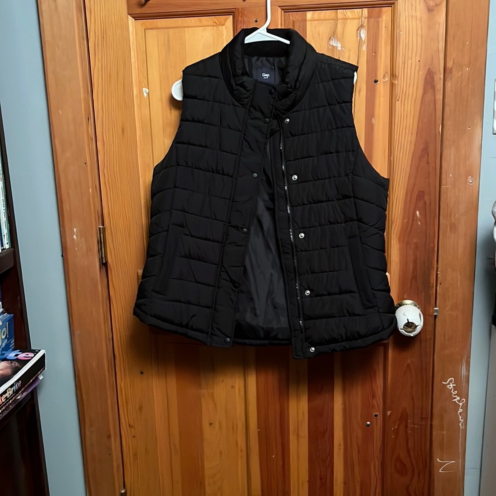 Gap Puffer Vest